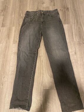 Women’s Black Straight-Leg Jeans